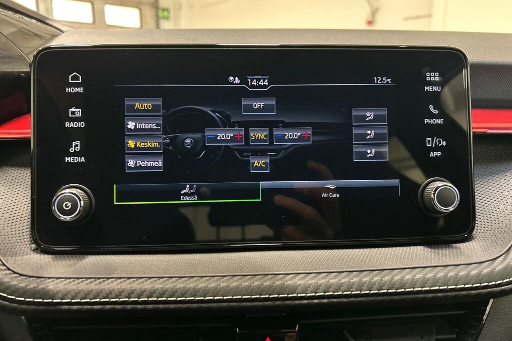 Skoda Fabia 2025 1.0 TSI 116 Monte Carlo DSG Autom. Tehdastakuu 01/2030