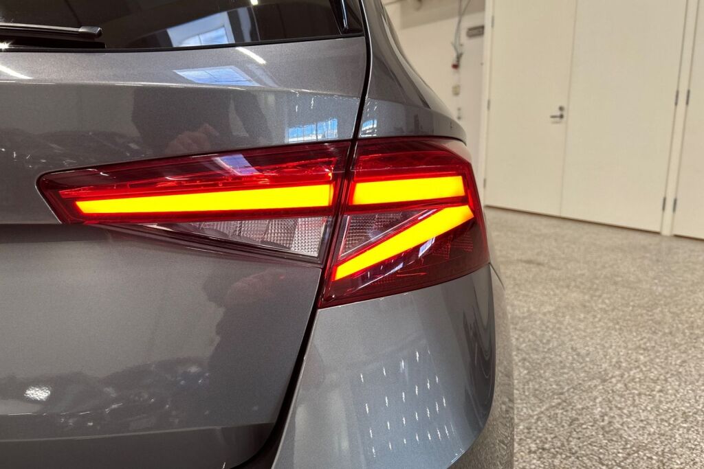 Skoda Fabia 2025 1.0 TSI 116 Monte Carlo DSG Autom. Tehdastakuu 01/2030