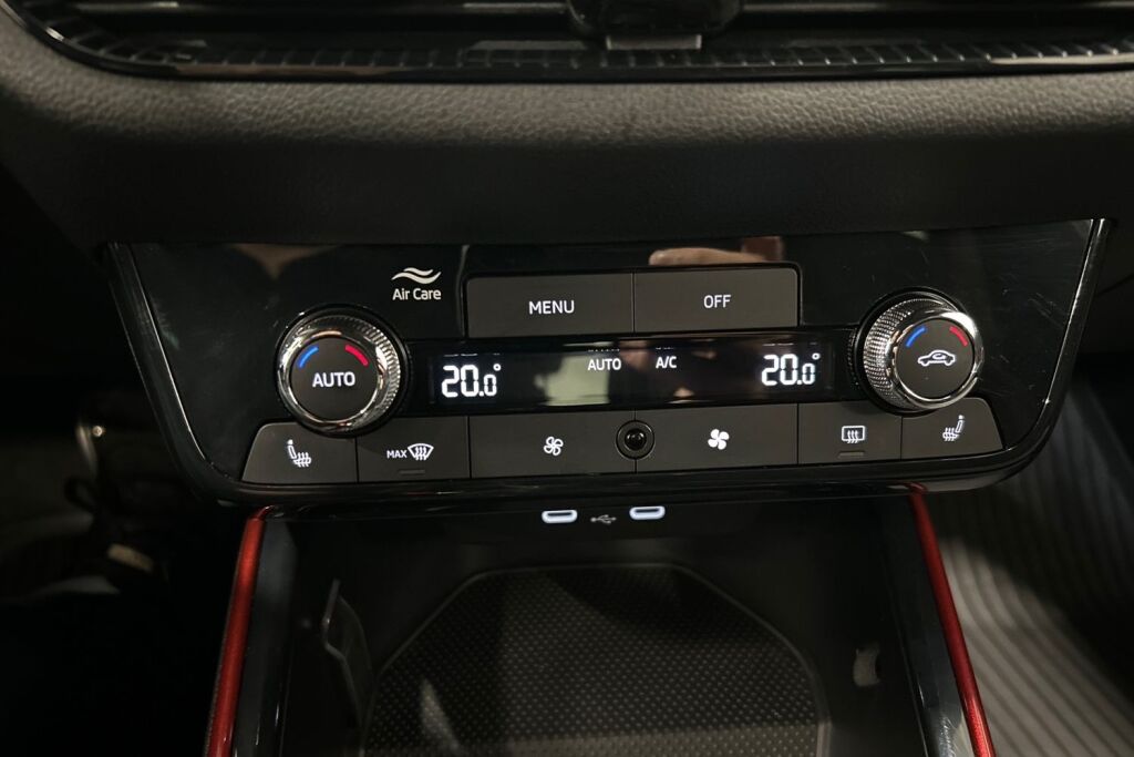 Skoda Fabia 2025 1.0 TSI 116 Monte Carlo DSG Autom. Tehdastakuu 01/2030