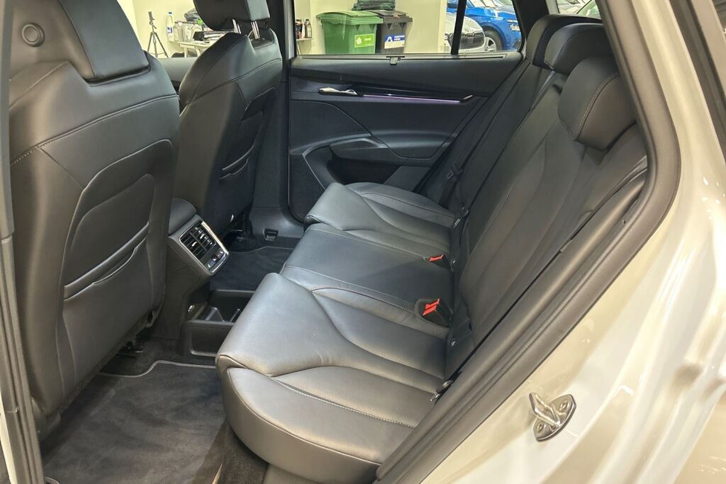 Skoda Enyaq 2025 85x 4x4 L&K