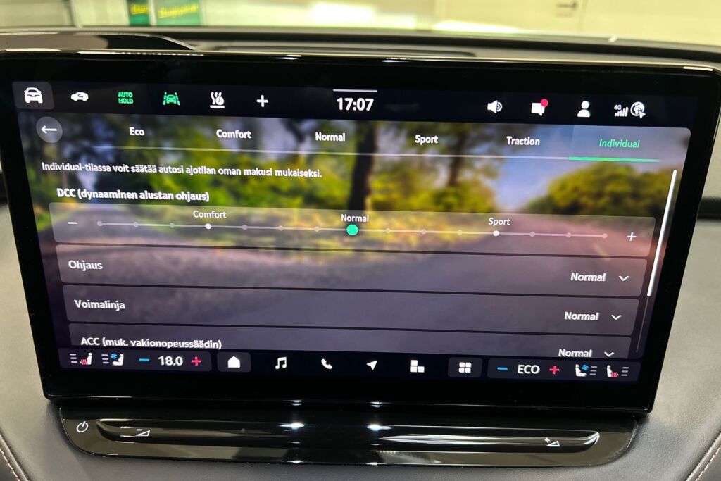 Skoda Enyaq 2025 85x 4x4 L&K
