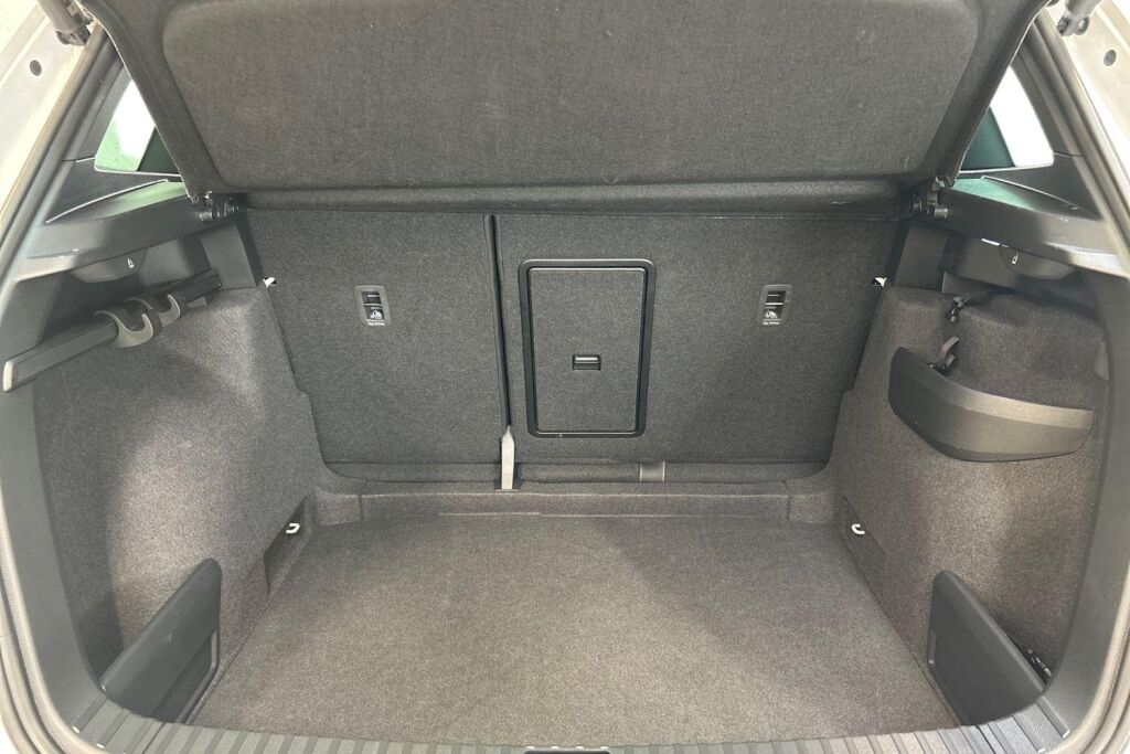 Skoda Karoq 2024 1.5 TSI SportLine DSG Autom.