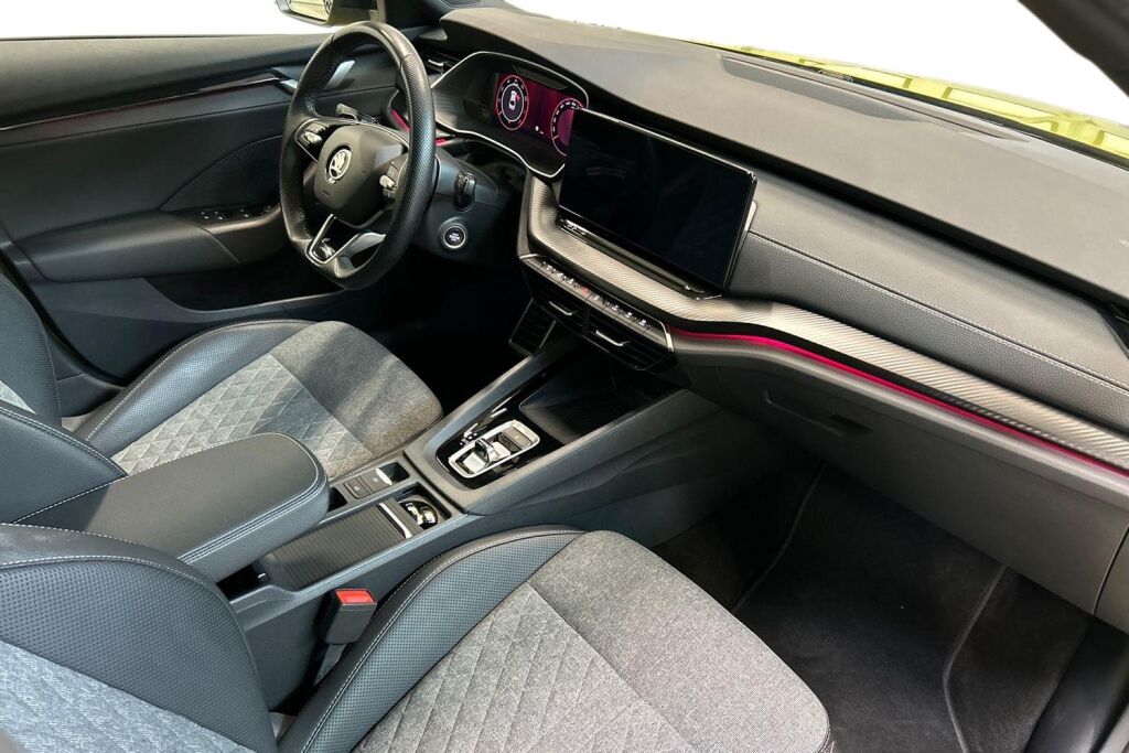 Skoda Octavia 2024 1.5 TSI 150 SportLine eTEC DSG Autom.
