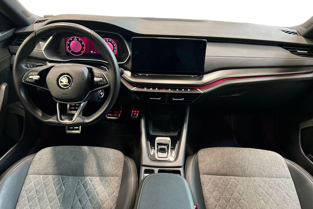 Skoda Octavia 2024 1.5 TSI 150 SportLine eTEC DSG Autom.