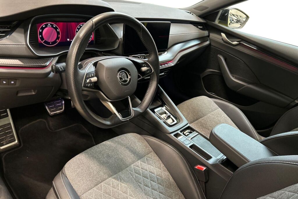 Skoda Octavia 2024 1.5 TSI 150 SportLine eTEC DSG Autom.