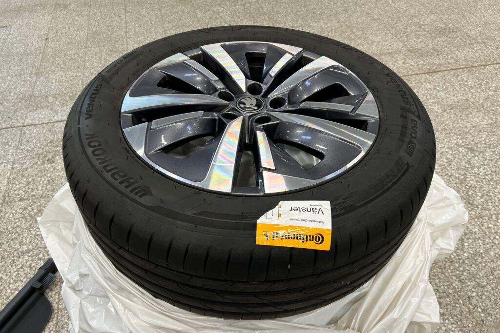 Skoda Kodiaq 2025 2.0 TDI 193 4x4 Style DSG Autom.7-hlö