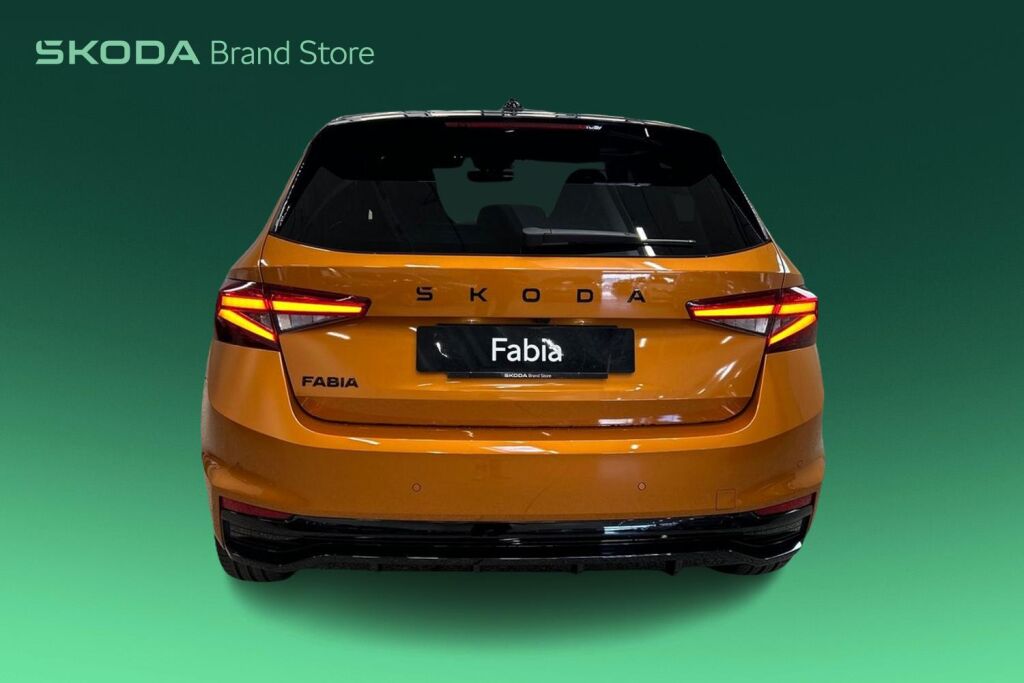 Skoda Fabia 2025 1.0 TSI 110 Monte Carlo DSG Autom. / Tehdastakuu 6/2030 tai 100tkm