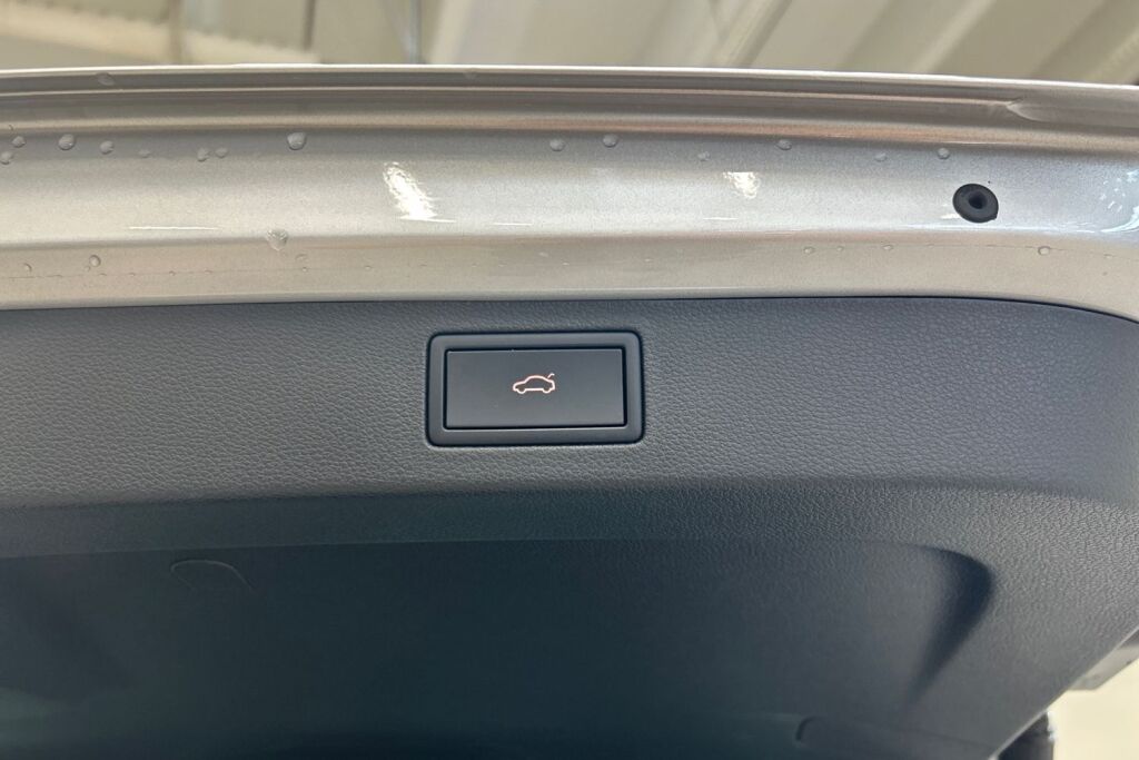 Skoda Kamiq 2023 1,0 TSI 110 Monte Carlo DSG Autom. / Tehdastakuu 2/2028 tai 100tkm asti