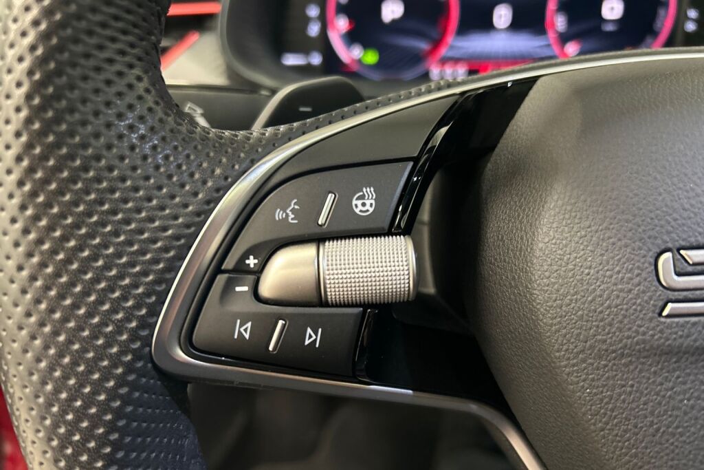 Skoda Scala 2025 1.5 TSI Monte Carlo DSG Autom. / Tehdastakuu voimassa 4/2030 tai 100tkm asti