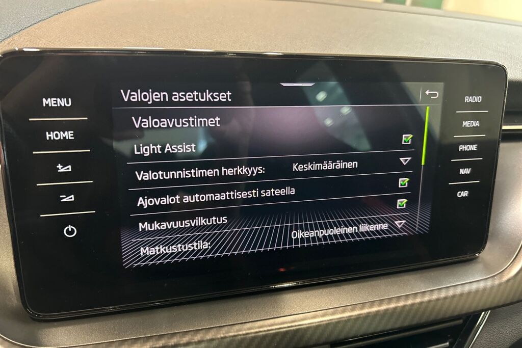 Skoda Kamiq 2023 1.5 TSI Monte Carlo DSG Autom. / Tehdastakuu 9/2028 tai 100tkm