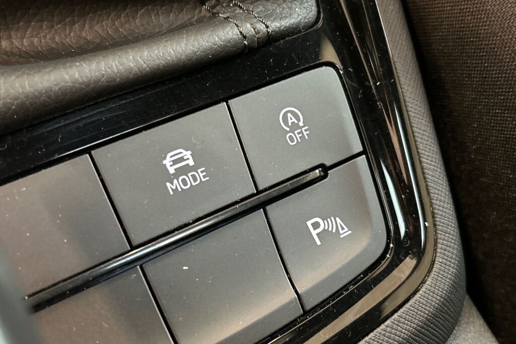 Skoda Kamiq 2023 1.5 TSI Monte Carlo DSG Autom. / Tehdastakuu 9/2028 tai 100tkm