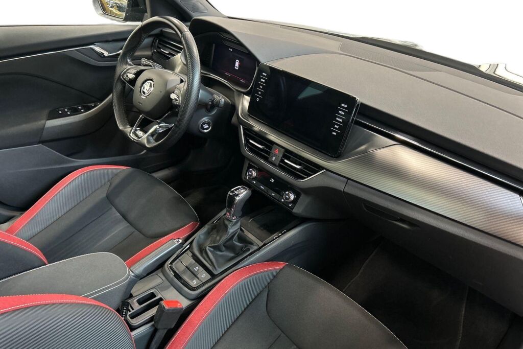 Skoda Kamiq 2023 1.5 TSI Monte Carlo DSG Autom. / Tehdastakuu 9/2028 tai 100tkm