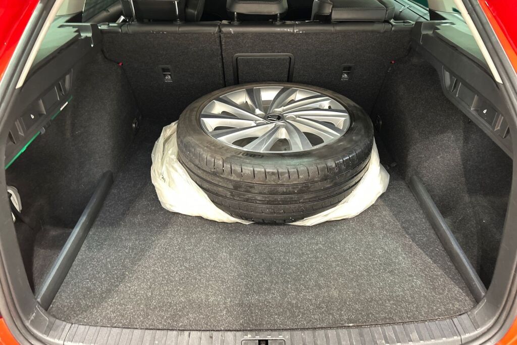 SKODA Octavia Combi A8 2021 Combi 1,4 TSI PHEV Style iV DSG Autom.