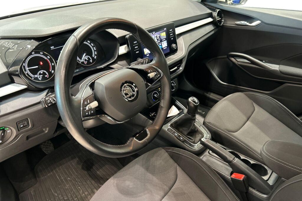 SKODA Fabia 2022 1.0 TSI 95 Ambition