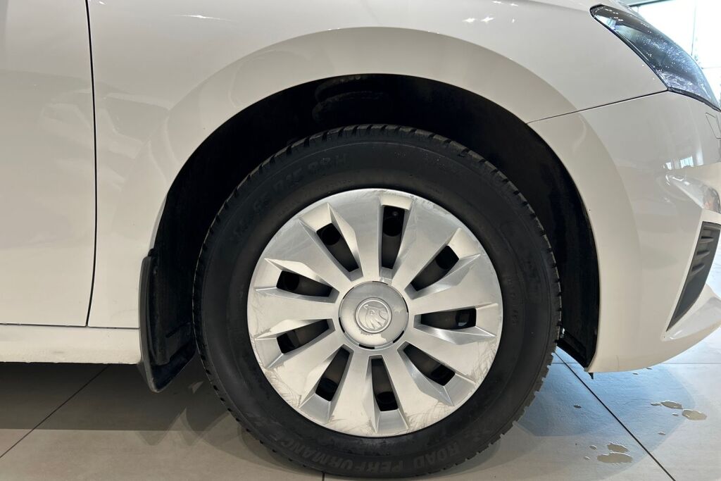 SKODA Fabia 2022 1.0 TSI 95 Ambition