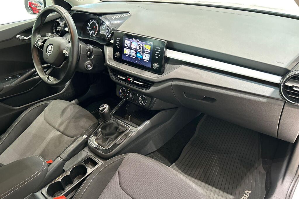 SKODA Fabia 2022 1.0 TSI 95 Ambition