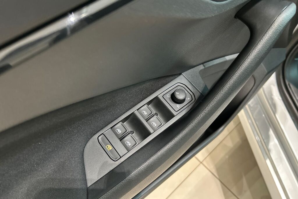 Skoda Kamiq 2024 1.0 TSI 116 Selection DSG Autom.