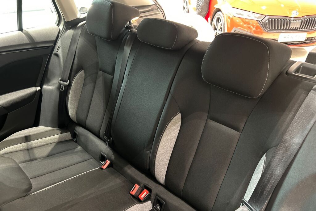 Skoda Kamiq 2024 1.0 TSI 116 Selection DSG Autom.