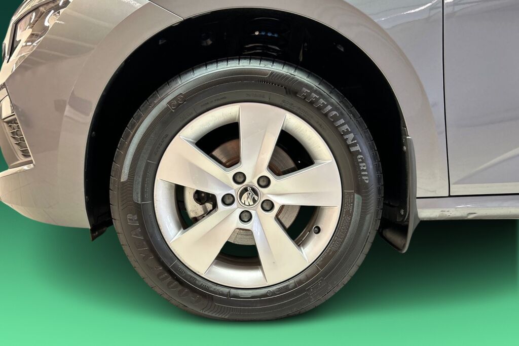Skoda Kamiq 2024 1.0 TSI 116 Selection DSG Autom.