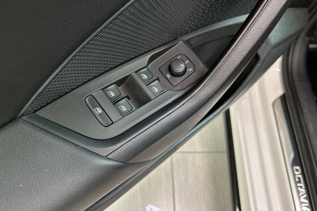 Skoda Octavia 2022 1.5 TSI G-TEC Ambition DSG Autom.
