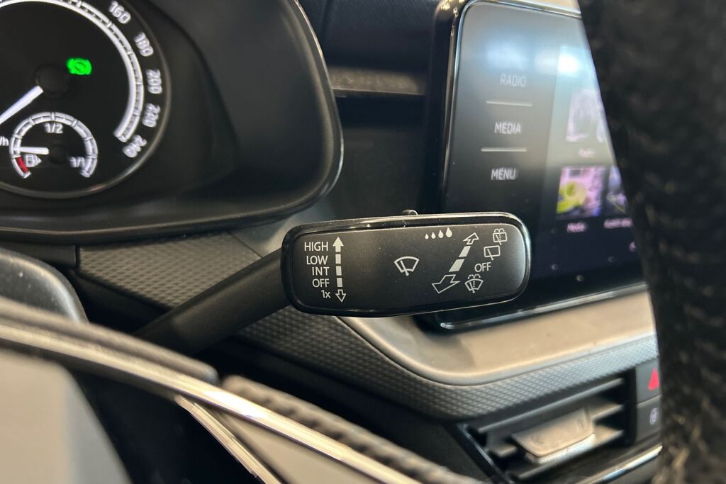 SKODA Kamiq 2022 1.0 TSI 110 Ambition DSG Autom.