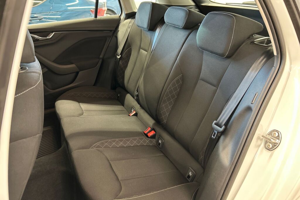 SKODA Kamiq 2022 1.0 TSI 110 Ambition DSG Autom.