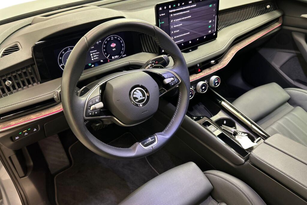 Skoda Superb 2024 Combi 1.5 TSI eTEC L&K DSG Autom.