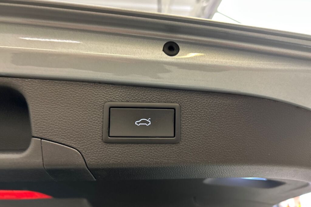 Skoda Superb 2024 Combi 1.5 TSI eTEC L&K DSG Autom.