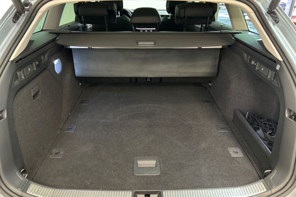 Skoda Superb 2024 Combi 1.5 TSI eTEC L&K DSG Autom.