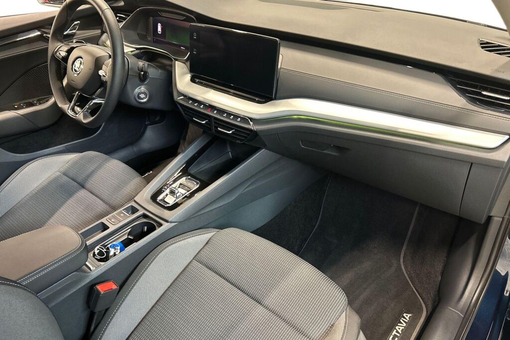 Skoda Octavia 2024 Combi 1.4 TSI PHEV Ambition iV DSG Autom.