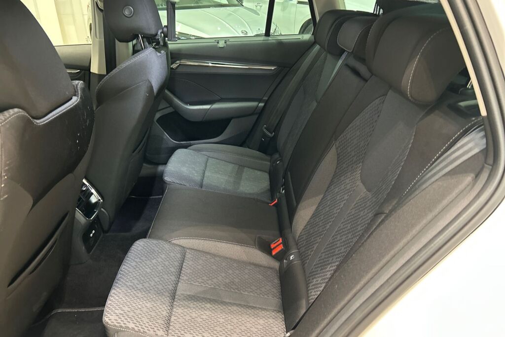 Skoda Octavia 2024 Combi 2.0 TDI 150 4x4 Style DSG Autom.