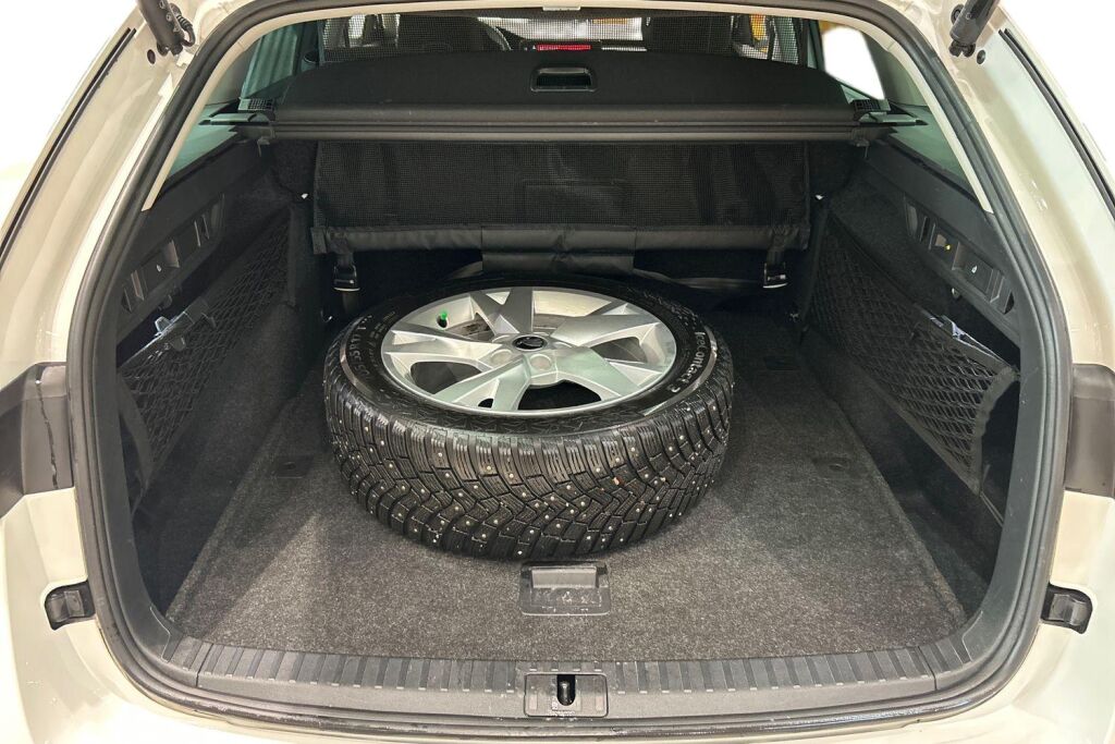 Skoda Octavia 2024 Combi 2.0 TDI 150 4x4 Style DSG Autom.