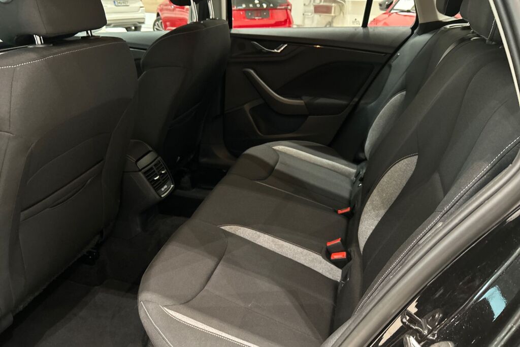 SKODA Kamiq 2024 1.0 TSI 116 Selection DSG Autom.
