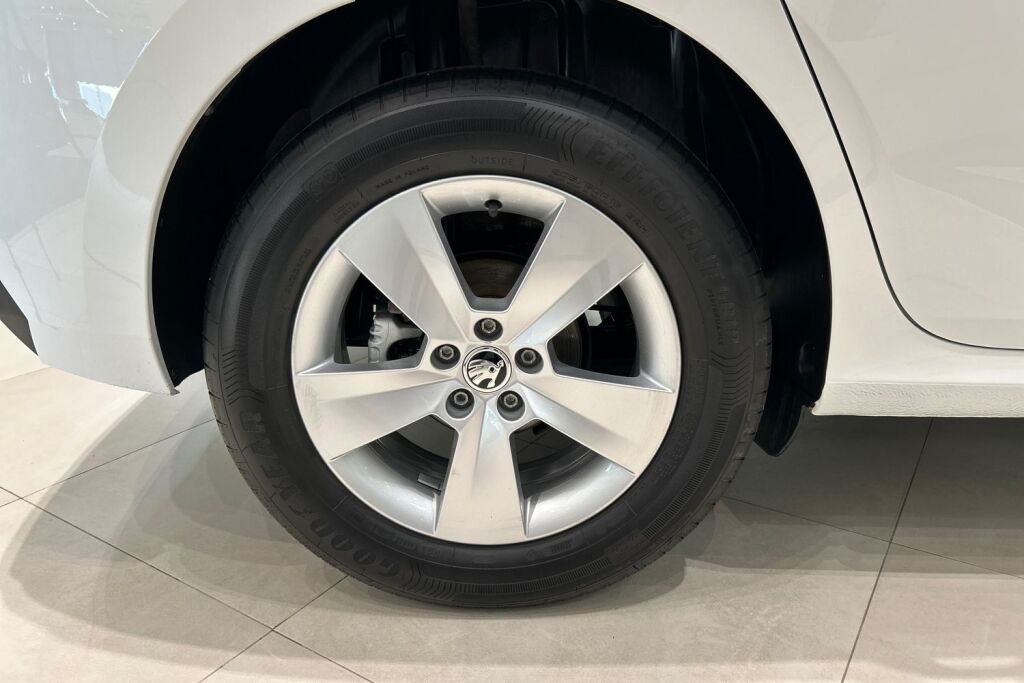 Skoda Kamiq 2024 1.0 TSI 116 Selection DSG Autom.
