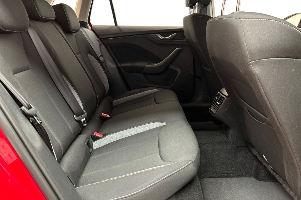 Skoda Kamiq 2024 1.0 TSI 116 Selection DSG Autom.