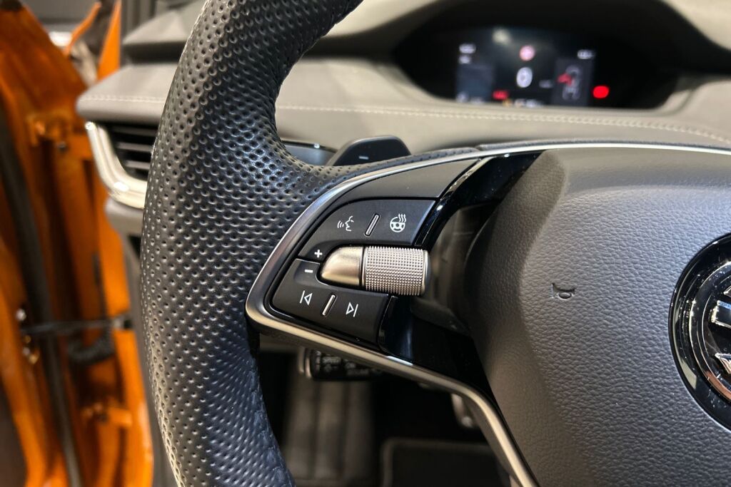 SKODA Enyaq iV 2025 85 SportLine Business