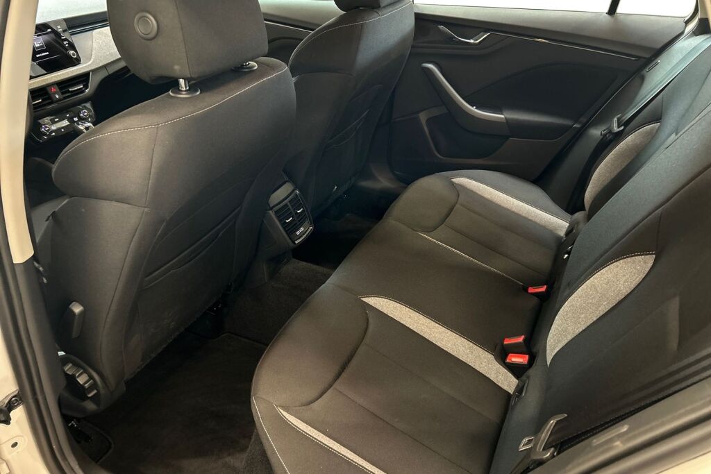 Skoda Kamiq 2024 1.0 TSI 116 Selection DSG Autom.