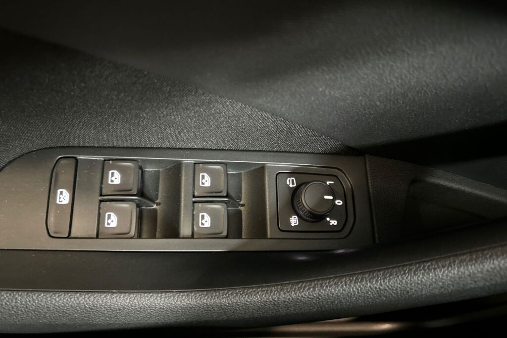 Skoda Kamiq 2024 1.0 TSI 116 Selection DSG Autom.