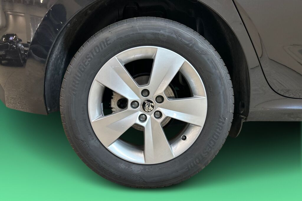 Skoda Kamiq 2024 1.0 TSI 116 Selection DSG Autom.