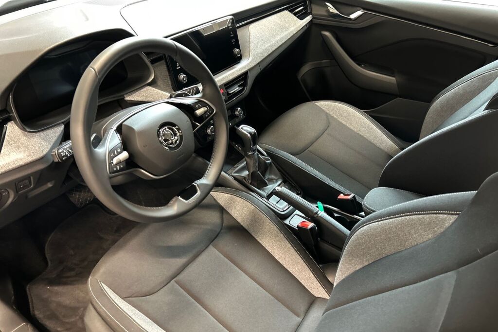 Skoda Kamiq 2024 1.0 TSI 116 Selection DSG Autom.