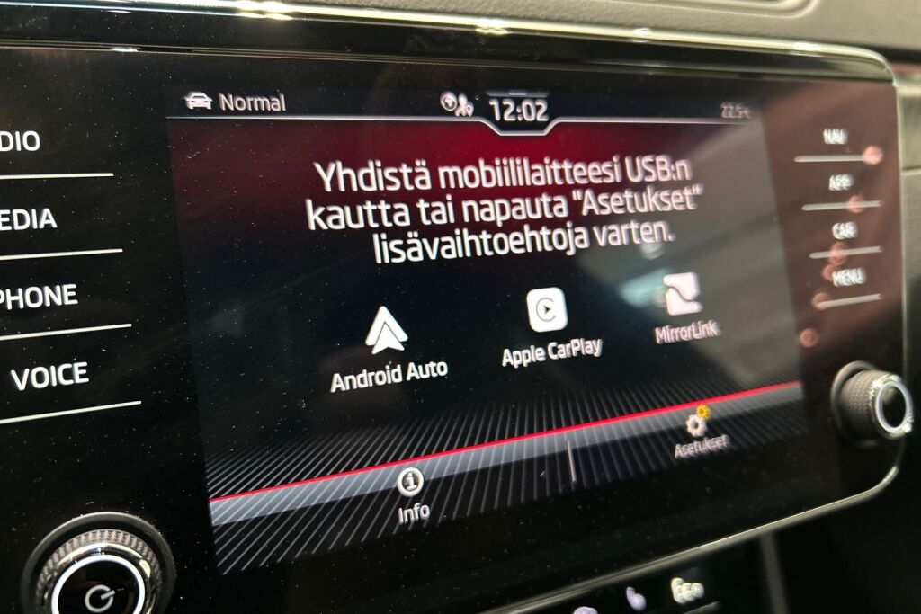 SKODA SUPERB 2022 Combi 1.4 TSI PHEV SportLine iV DSG Autom.