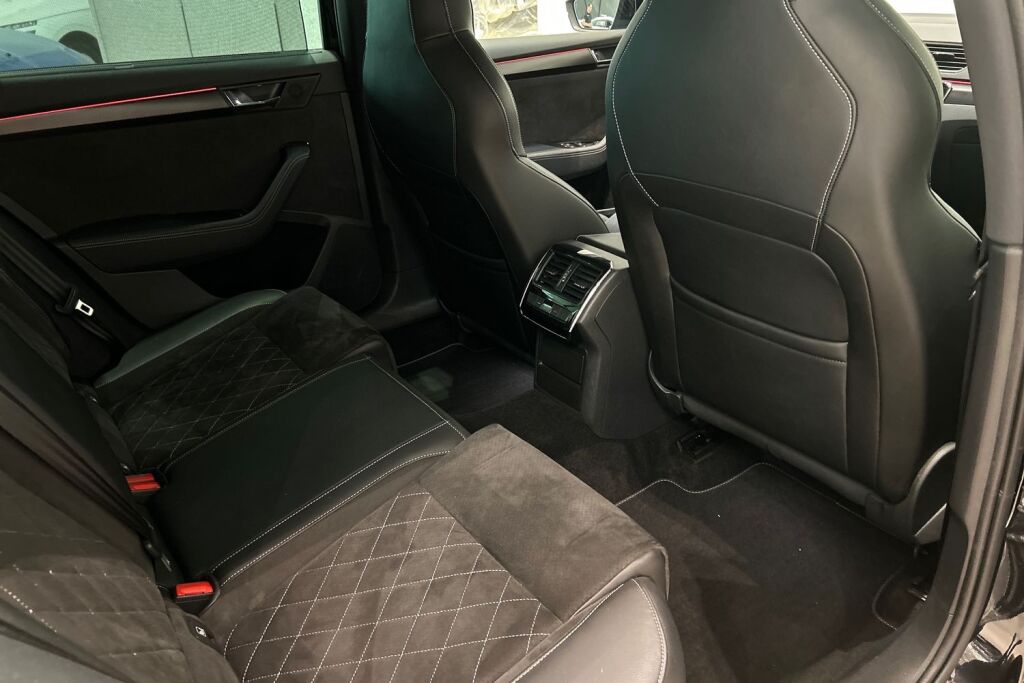 SKODA SUPERB 2022 Combi 1.4 TSI PHEV SportLine iV DSG Autom.