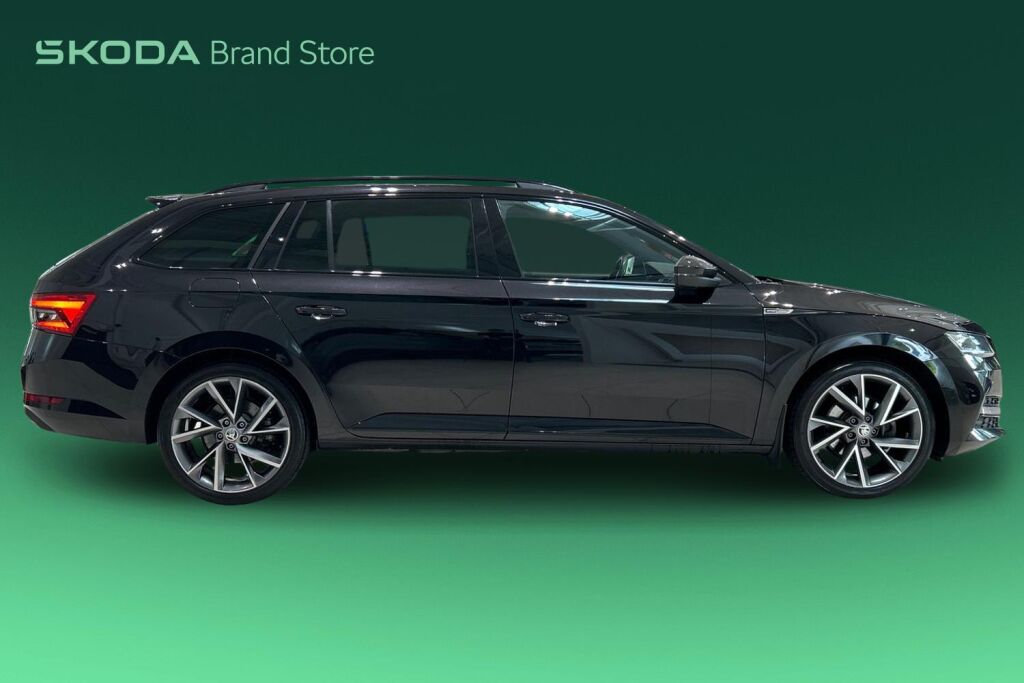SKODA SUPERB 2022 Combi 1.4 TSI PHEV SportLine iV DSG Autom.