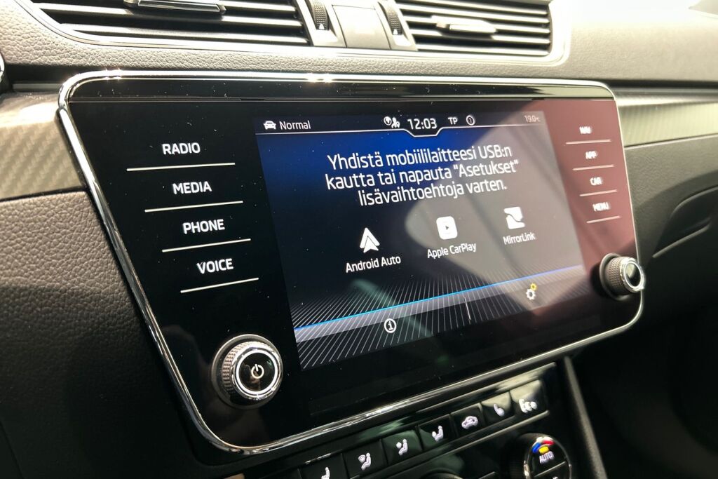SKODA SUPERB 2022 Combi 1.4 TSI PHEV SportLine iV DSG Autom.