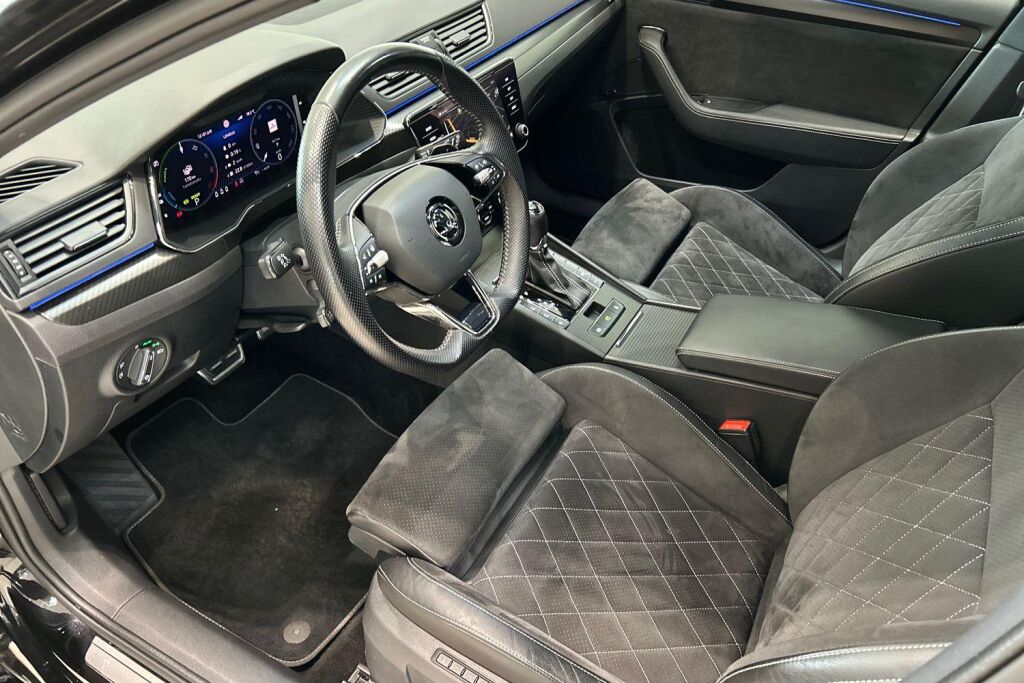 SKODA SUPERB 2022 Combi 1.4 TSI PHEV SportLine iV DSG Autom.