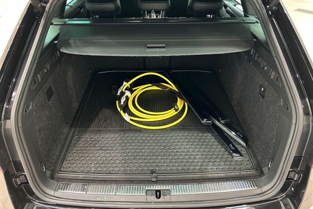 SKODA SUPERB 2022 Combi 1.4 TSI PHEV SportLine iV DSG Autom.