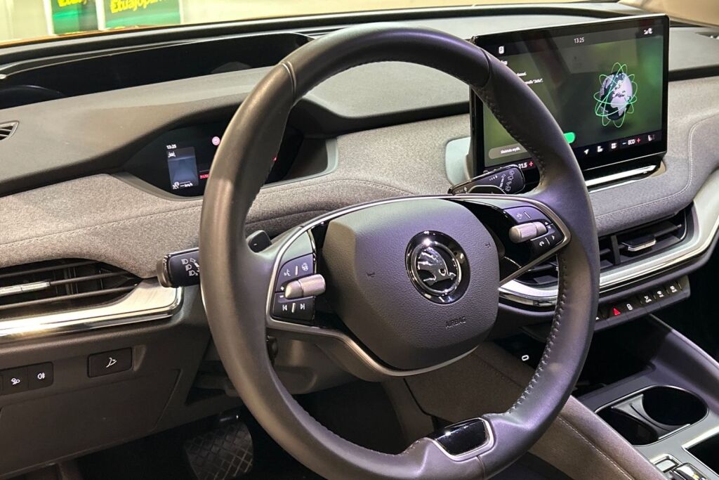 Skoda Enyaq 2025 85 Style BusinessLine / Tehdastakuu voimassa 2/2027 asti!