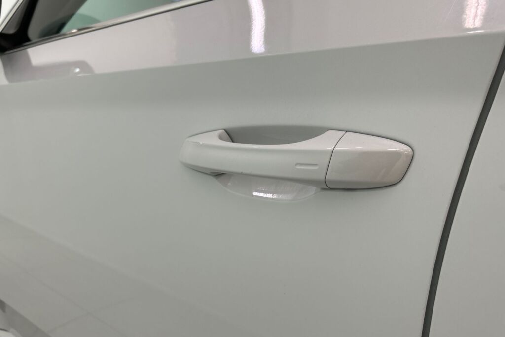 Skoda Superb 2023 Combi 1.4 TSI PHEV L&K iV BusinessLine DSG Autom.