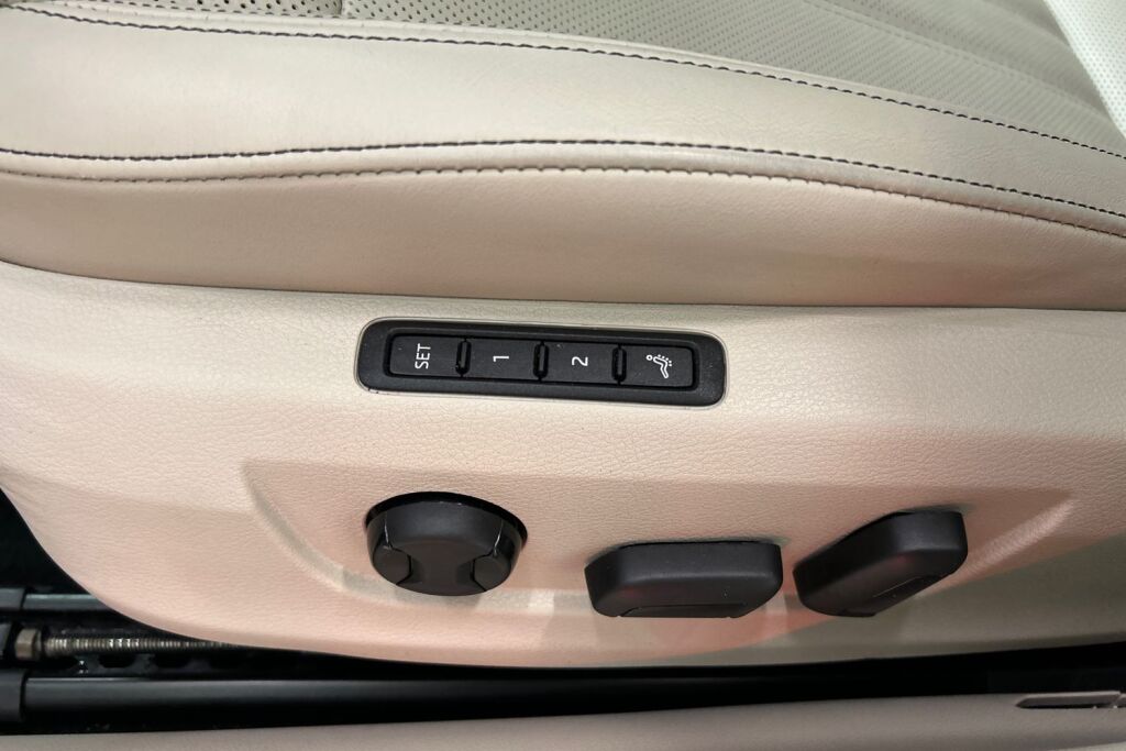 Skoda Superb 2023 Combi 1.4 TSI PHEV L&K iV BusinessLine DSG Autom.