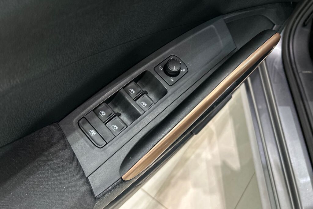 Skoda Fabia 2023 1.0 TSI 110 Style DSG Autom.